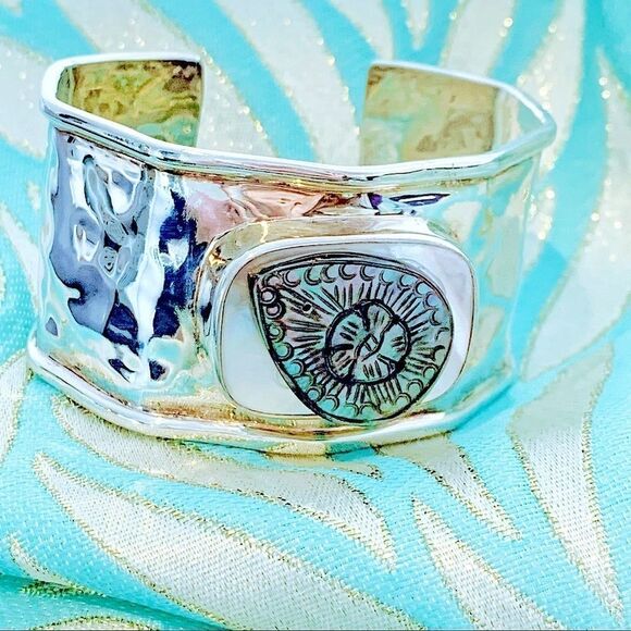 Vtg Red Envelope hammered silver mop bracelet - Picture 1 of 14